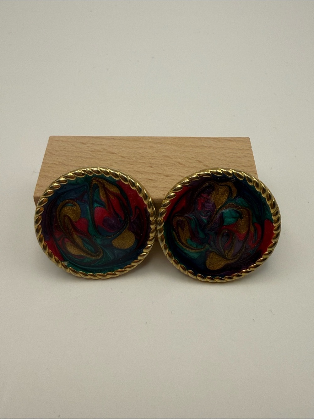 Vintage Oval Swirl Enamel Gold Tone Rope Trim Stud Earrings